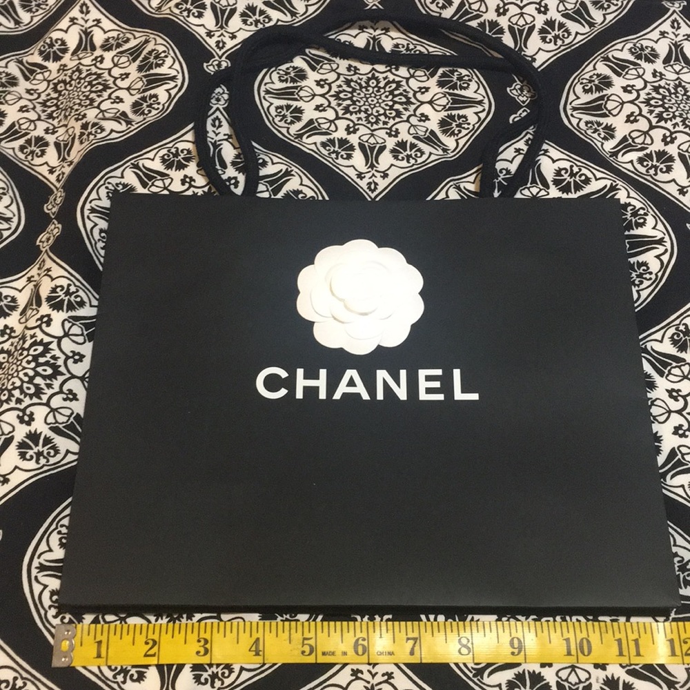 Chanel Shopping bag with Camelia